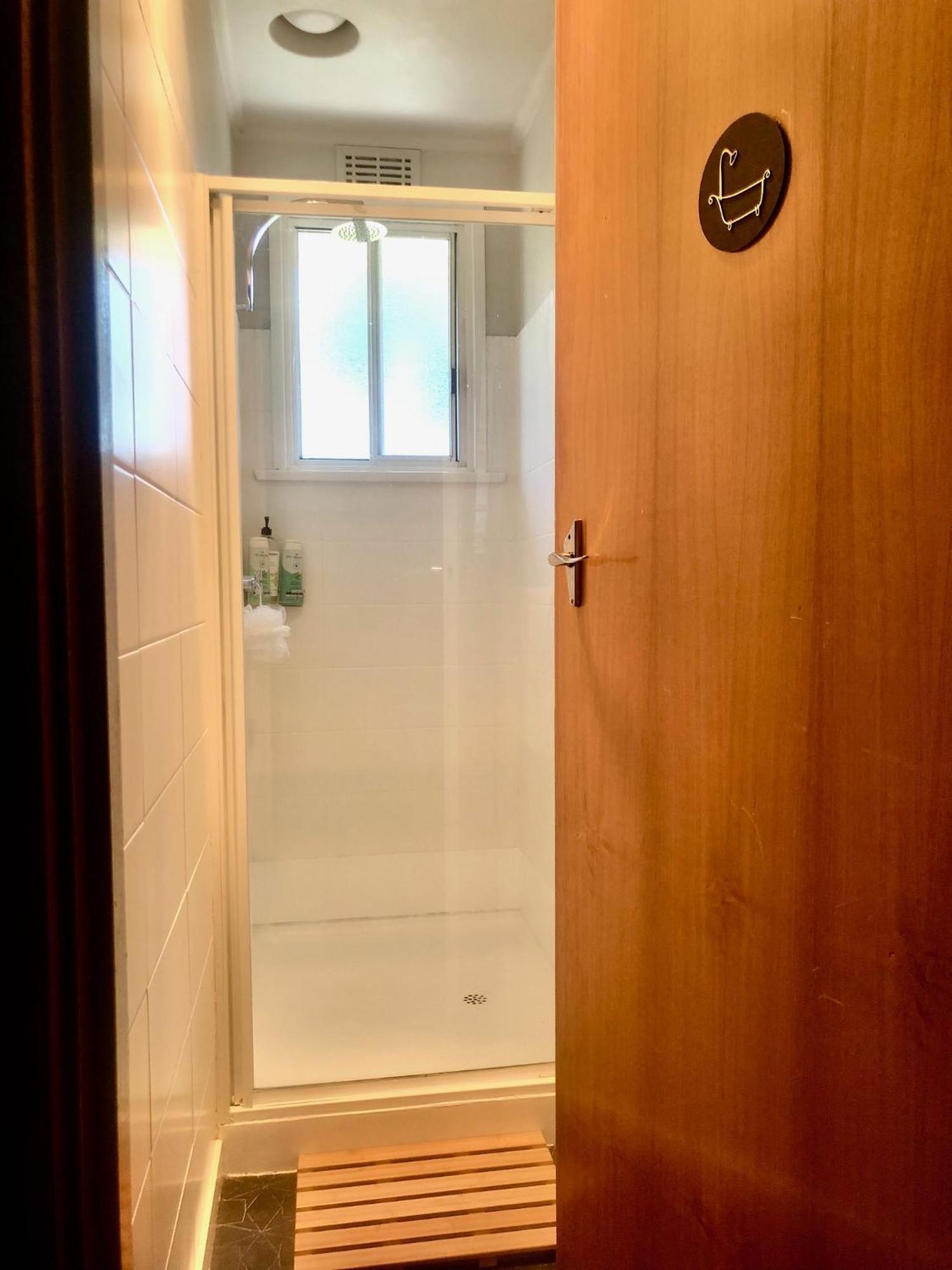 Lovely Budget Vegan Homestay Launceston Eksteriør billede